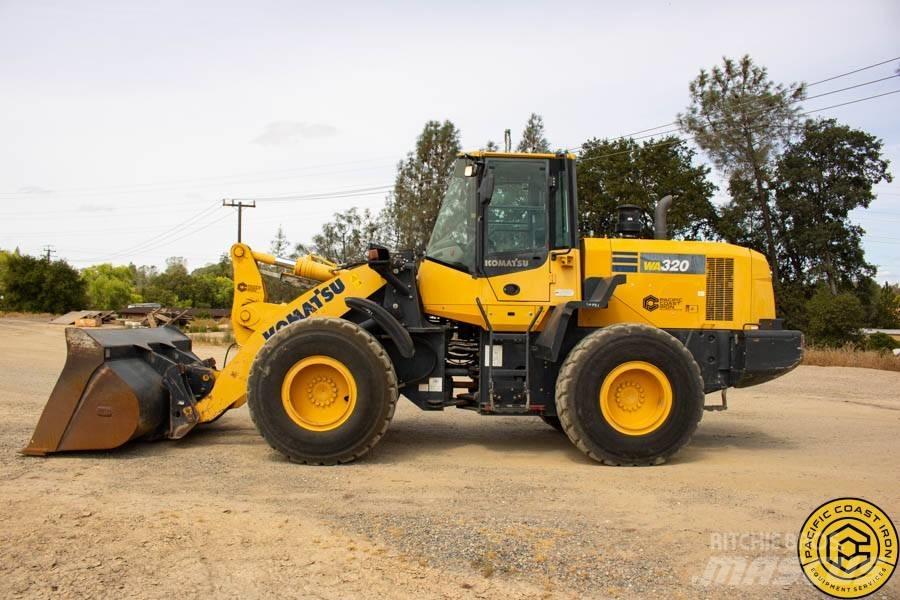 Komatsu WA 320-7 轮式装载机