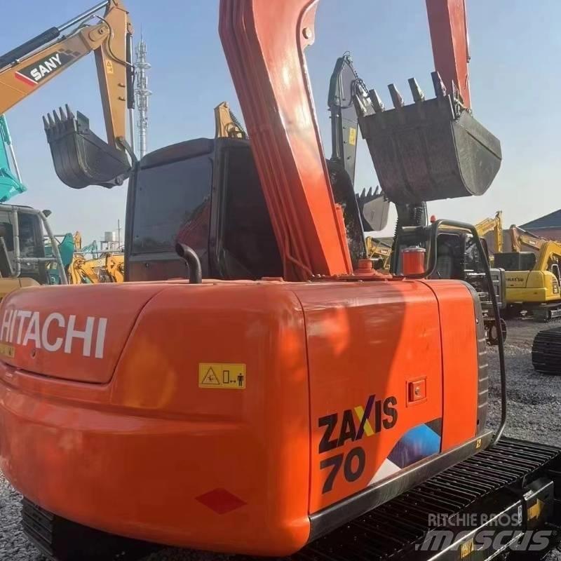 Hitachi ZX 70 小型挖掘机