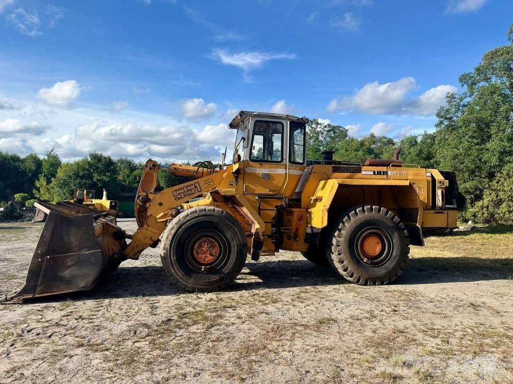 Liebherr L 551 轮式装载机