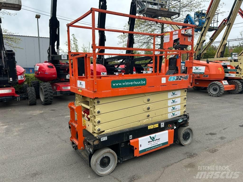 JLG 3246 ES 剪叉式升降机