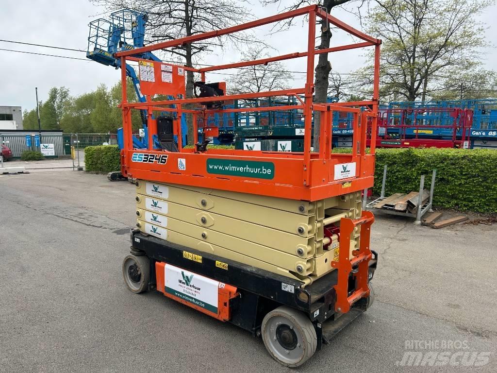 JLG 3246 ES 剪叉式升降机