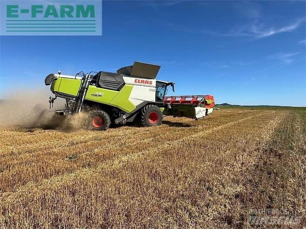 CLAAS trion 730 联合收割机