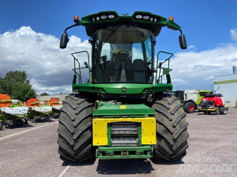 John Deere 8500i 自走式青贮饲料收割机