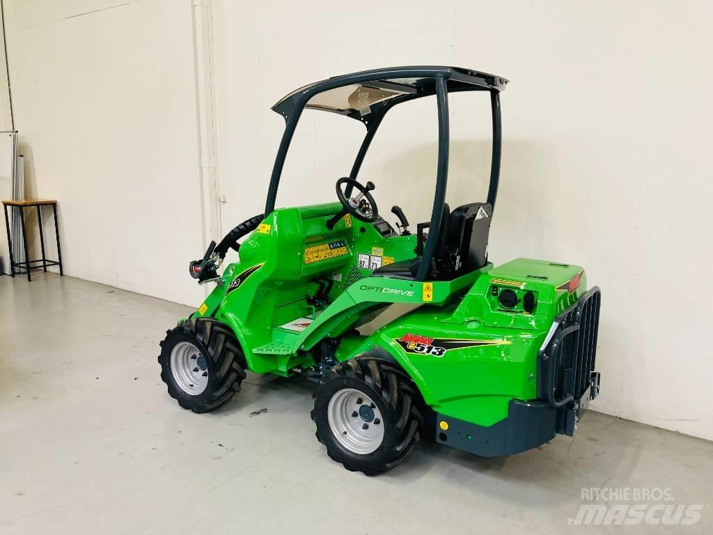 Avant E 513 小型装载机