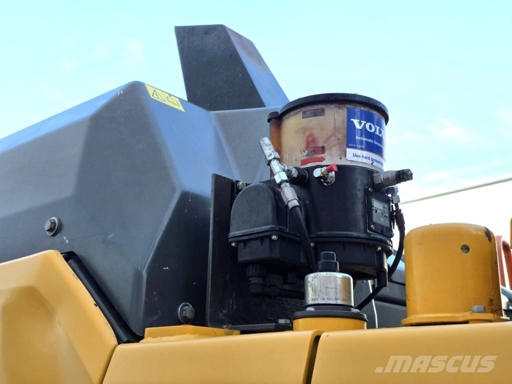 Volvo EC 140 EL 履带挖掘机