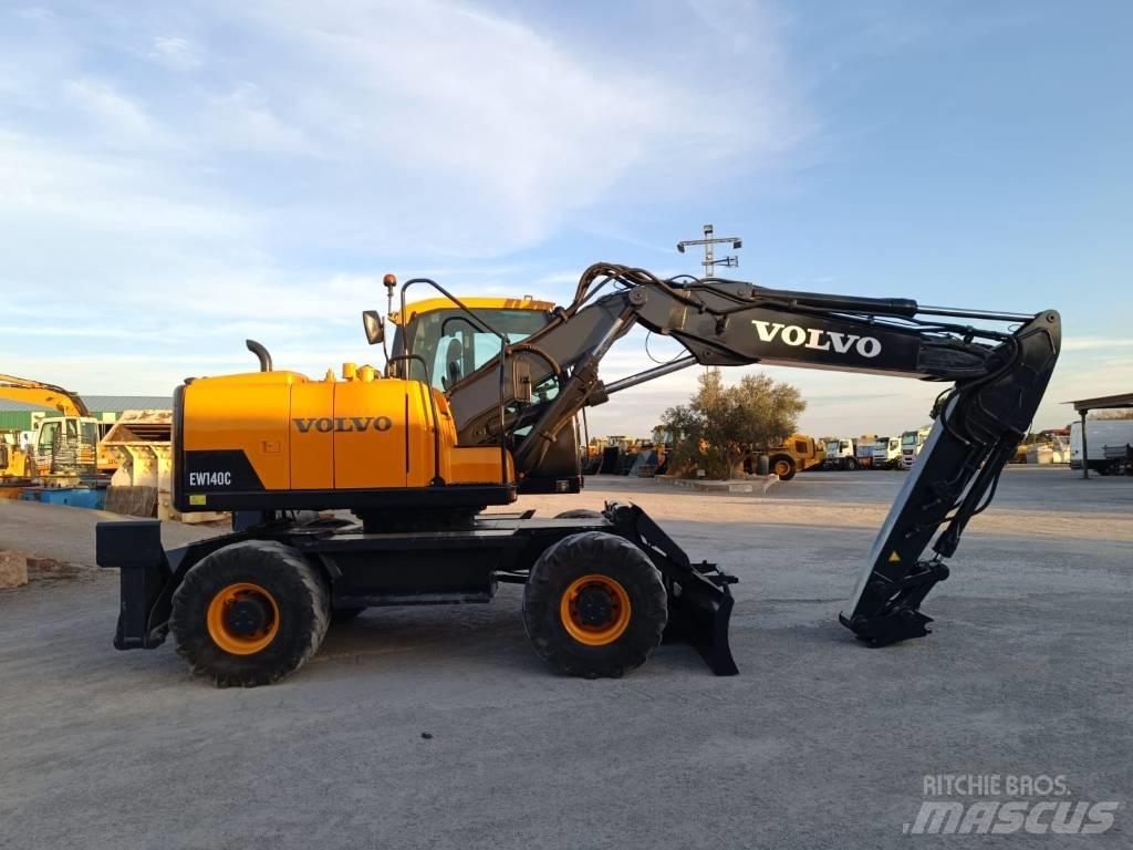 Volvo EW 140 C 轮式挖掘机