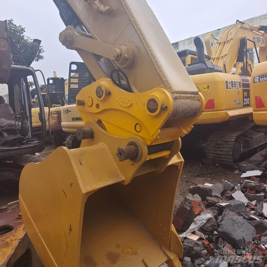 CAT 320 D 履带挖掘机