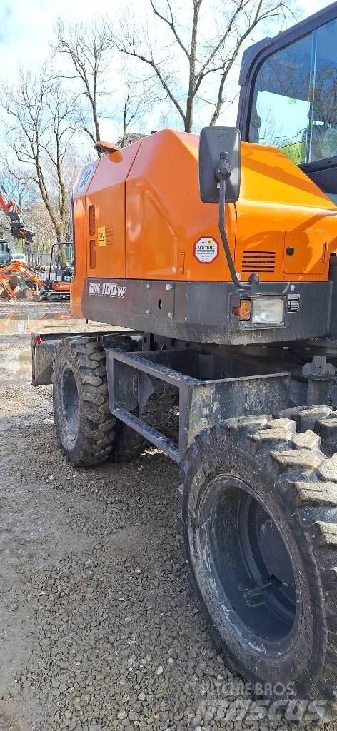 Doosan DX 100 W-7 轮式挖掘机