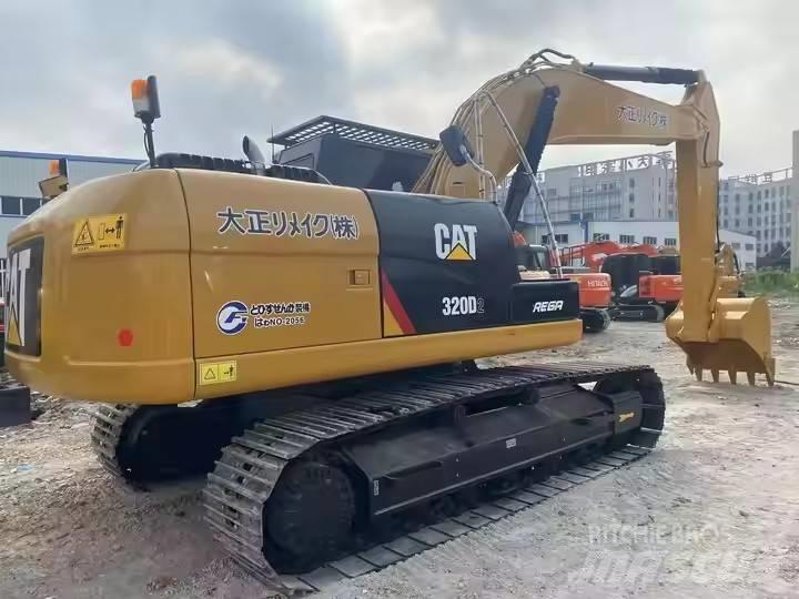 CAT CAT320D2 中型挖掘机