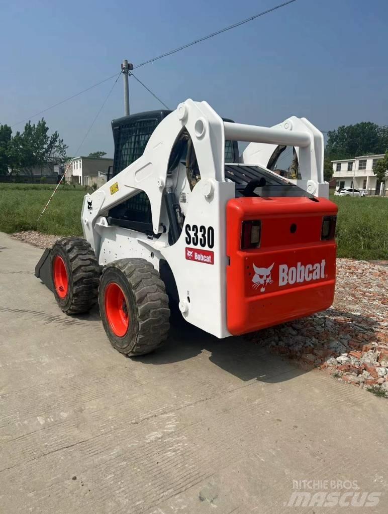 Bobcat S 330 滑移装载机
