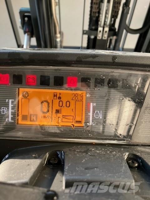 Mitsubishi FD25N3 柴油叉车