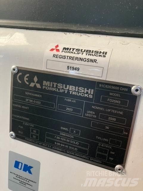 Mitsubishi FD25N3 柴油叉车