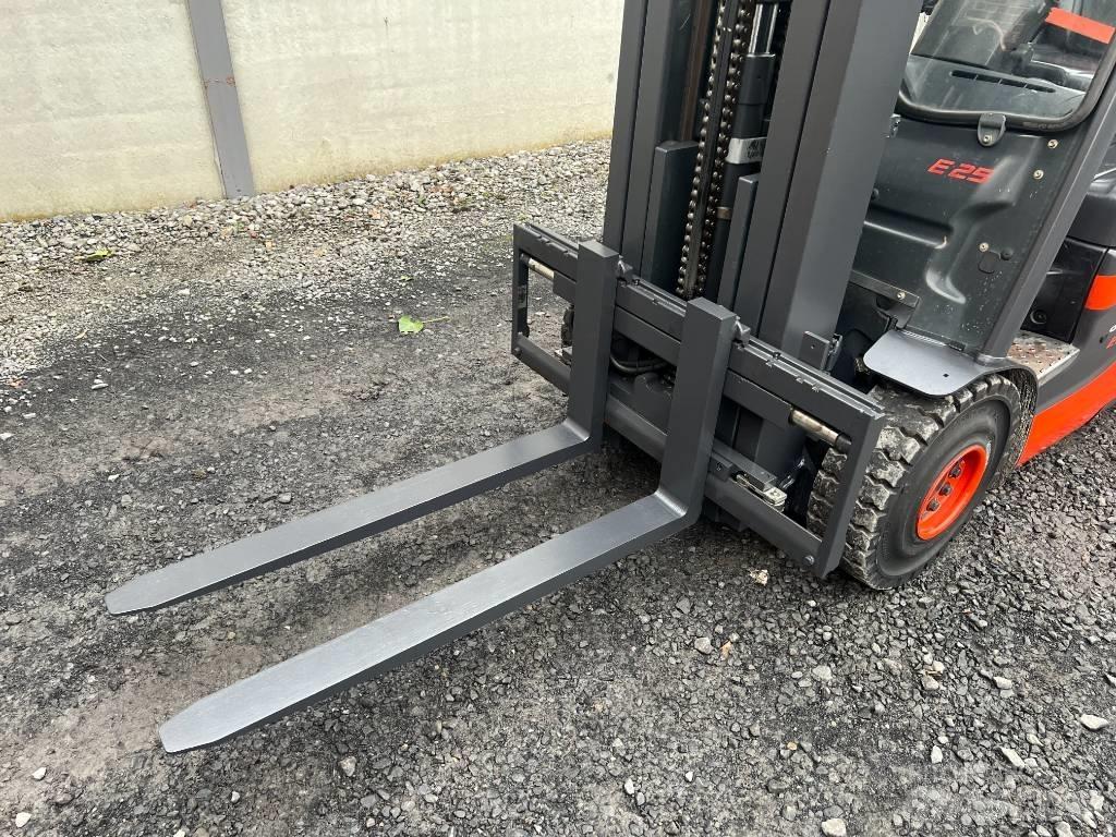 Linde E25-01 电动叉车