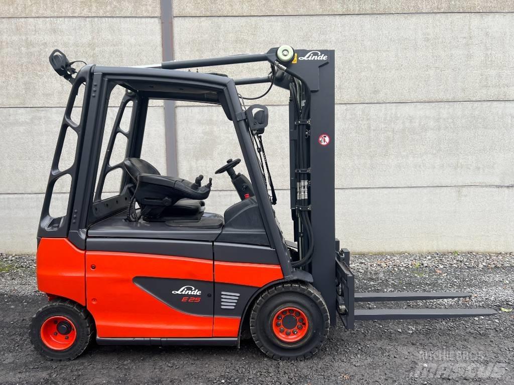 Linde E25-01 电动叉车