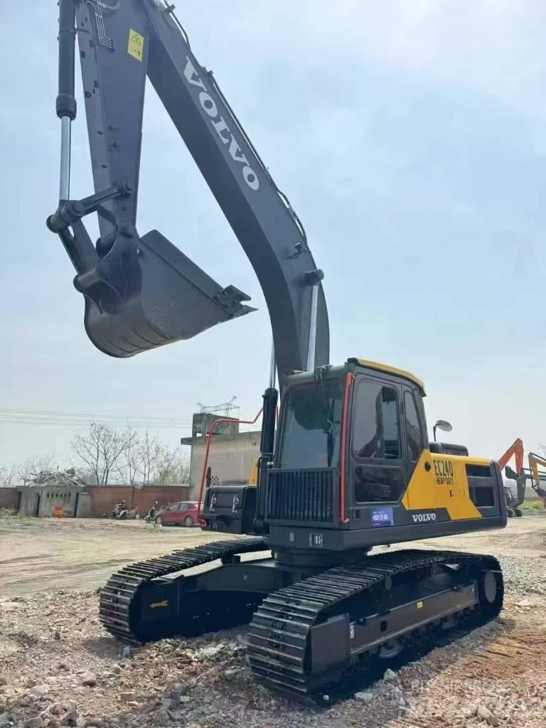 Volvo EC 240 履带挖掘机