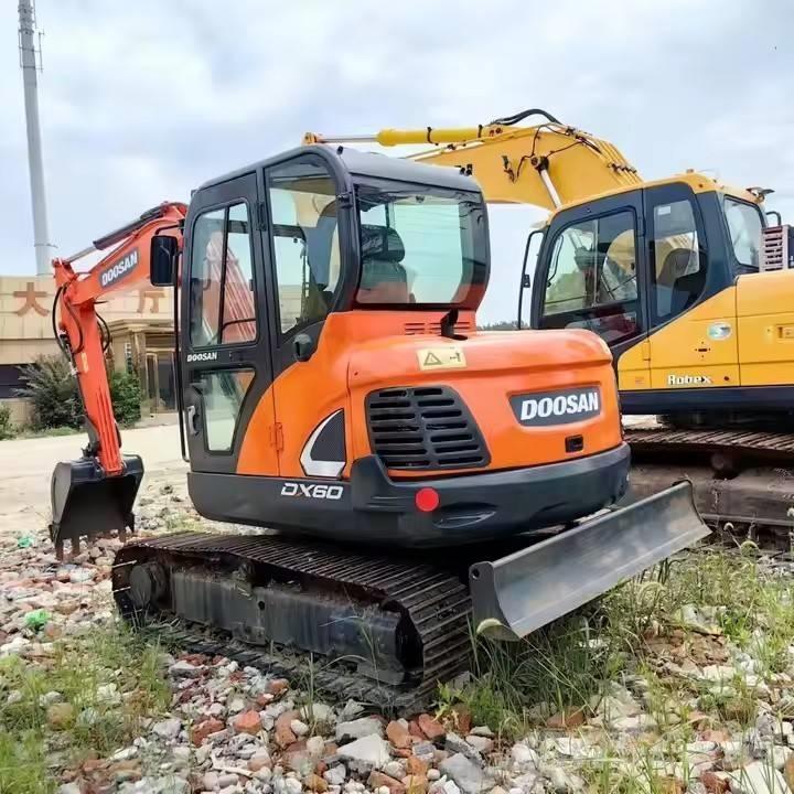 Doosan DX 60 小型挖掘机
