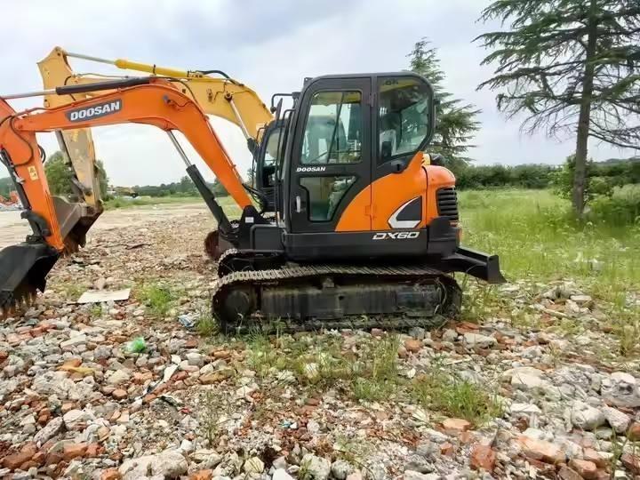 Doosan DX 60 小型挖掘机