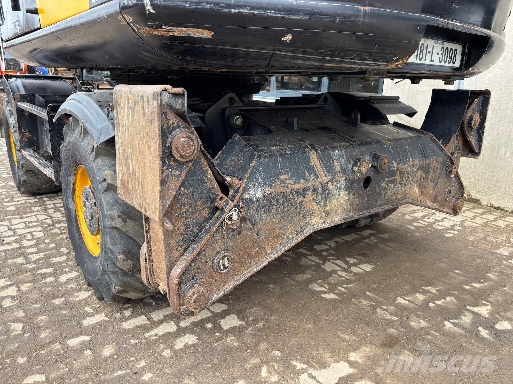 JCB JS 160 W 轮式挖掘机