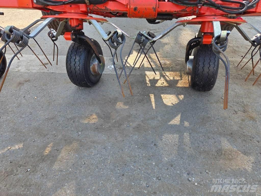 Fella TH 900 Trans 犁耙和摊草机