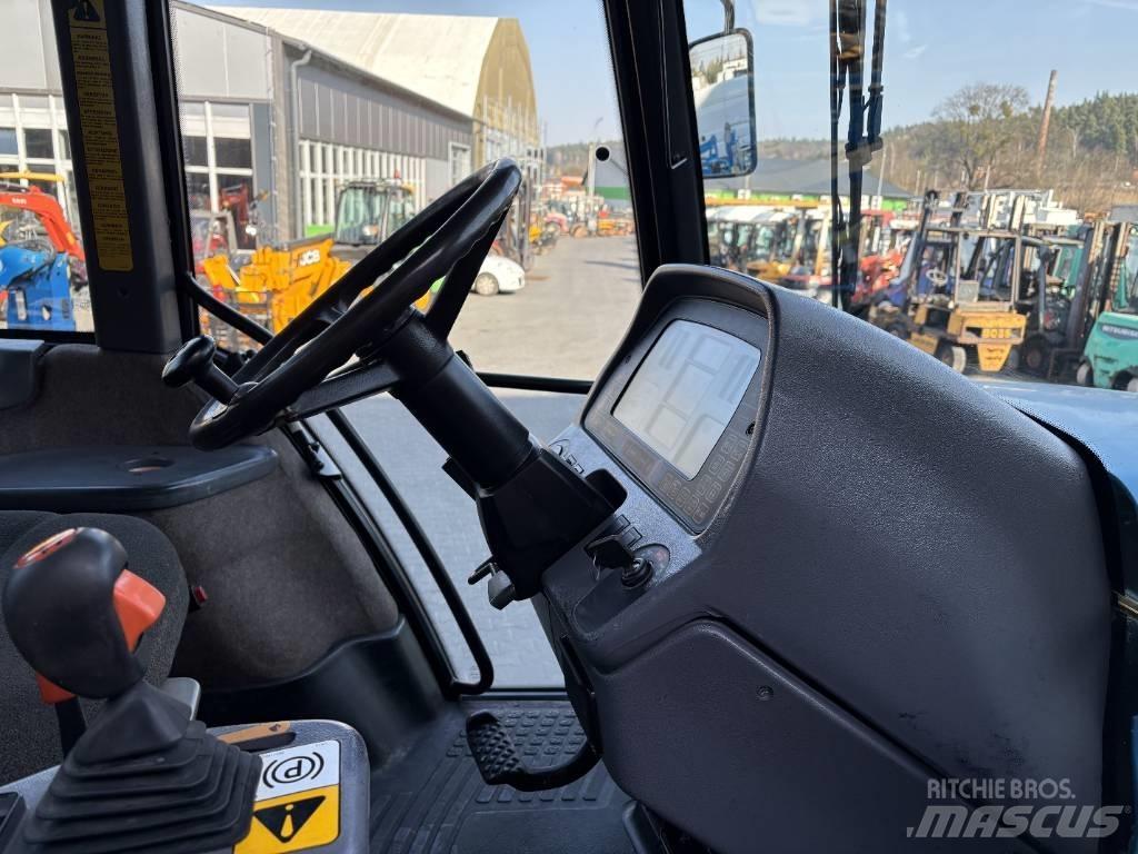 New Holland 8870 拖拉机/农用车