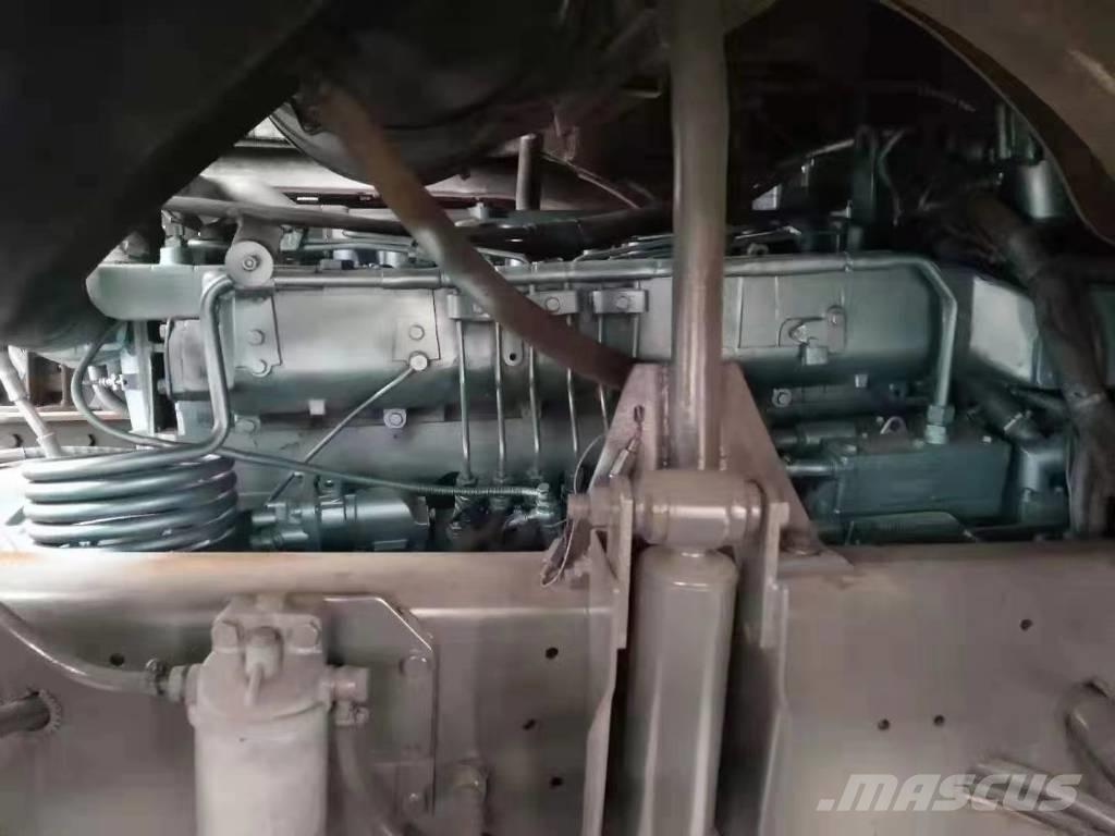 Howo 375 牵引车