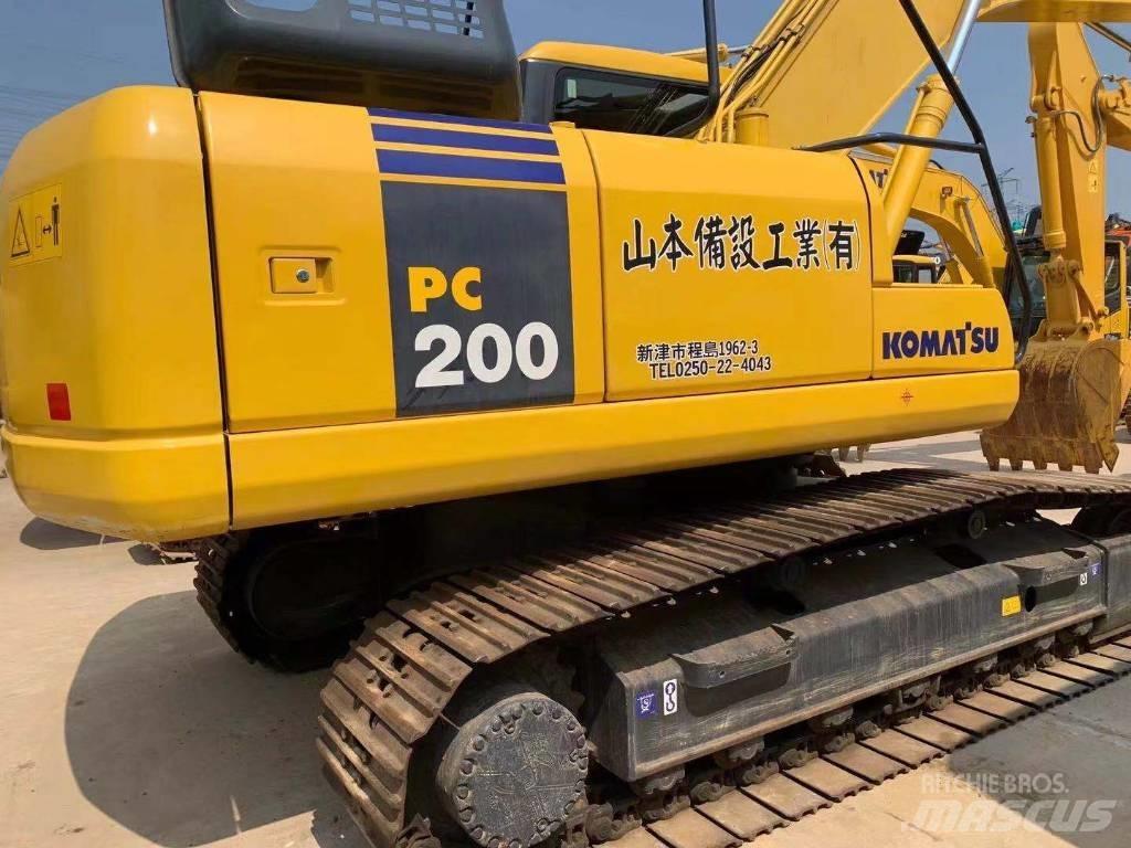 Komatsu pc200-7 履带挖掘机