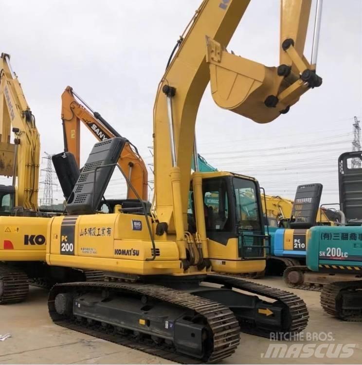 Komatsu pc200-7 履带挖掘机