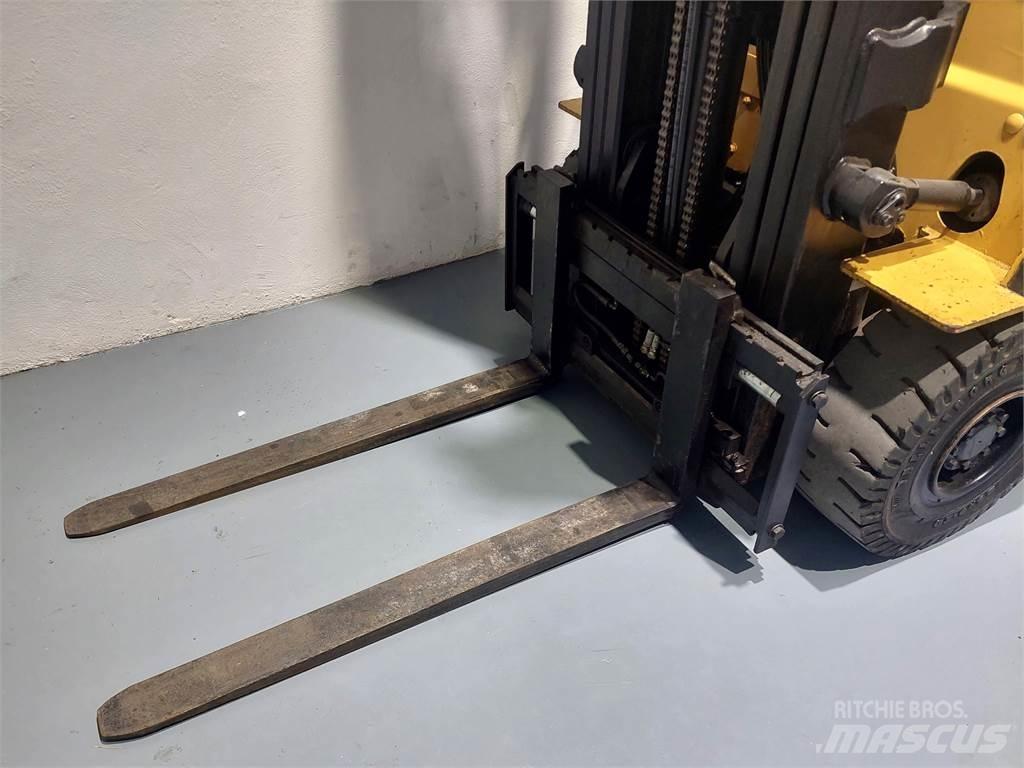 CAT EP25K PAC 电动叉车