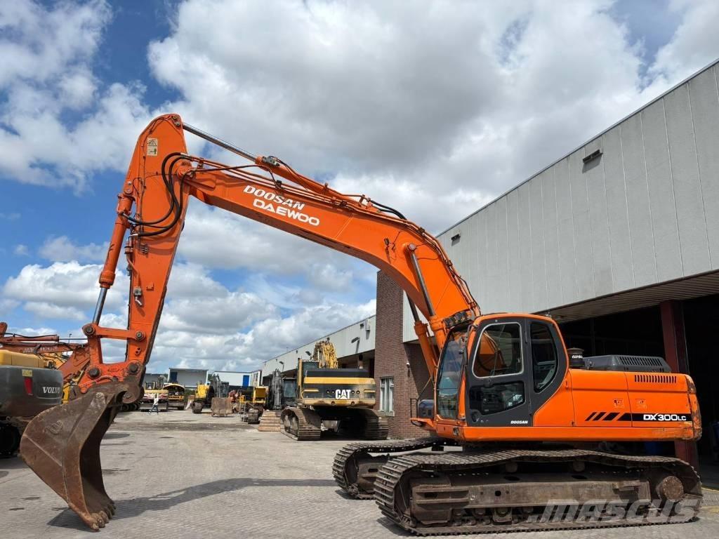 Doosan DX 300 LC 履带挖掘机