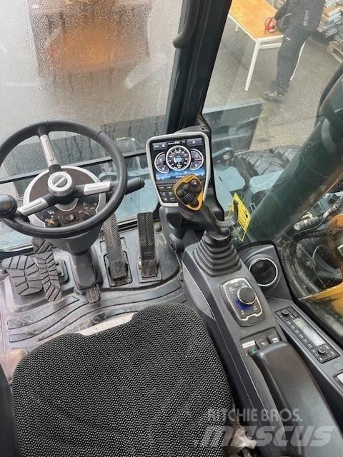Hyundai HW160 轮式挖掘机