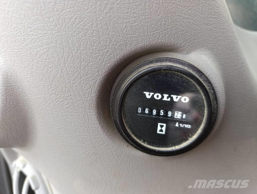 Volvo EW 210 D 轮式挖掘机