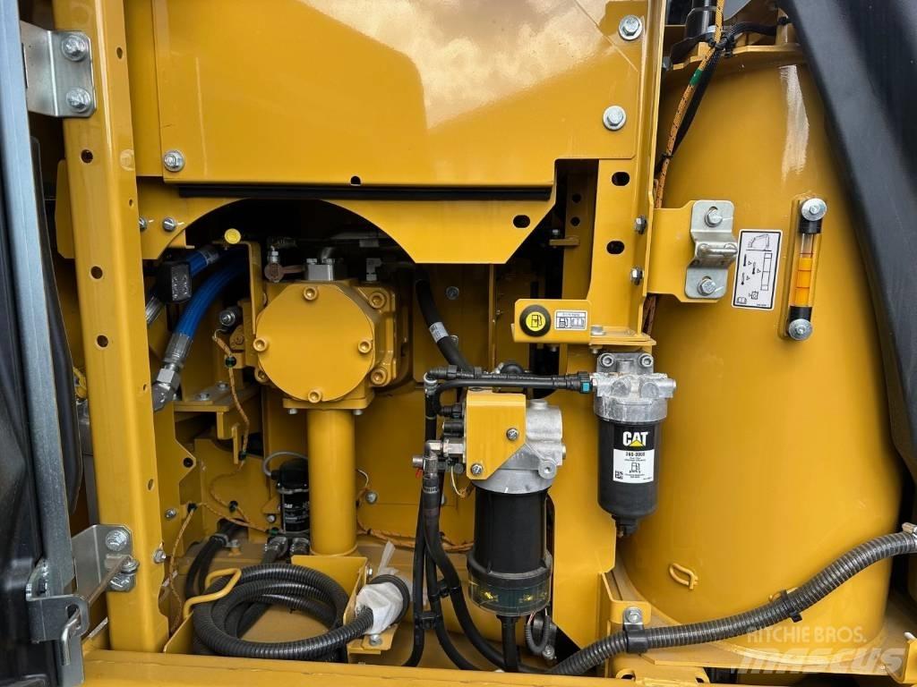 CAT 317 履带挖掘机