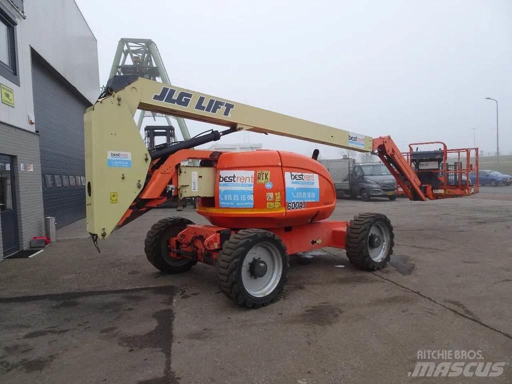 JLG 600AJ 曲臂高空工作平台
