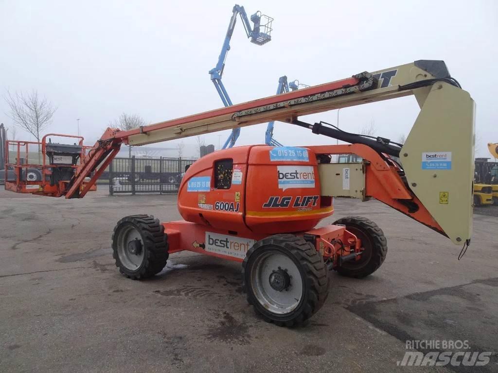 JLG 600AJ 曲臂高空工作平台