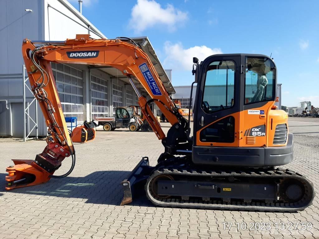 Develon DX 85 R-3 中型挖掘机