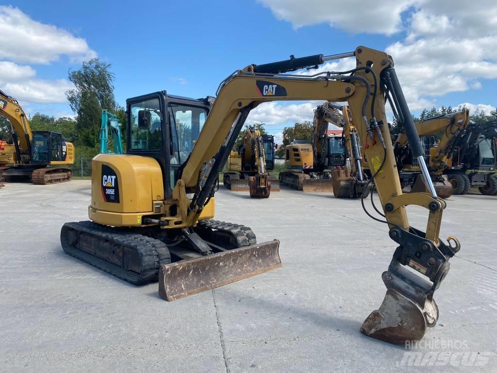 CAT 305 小型挖掘机