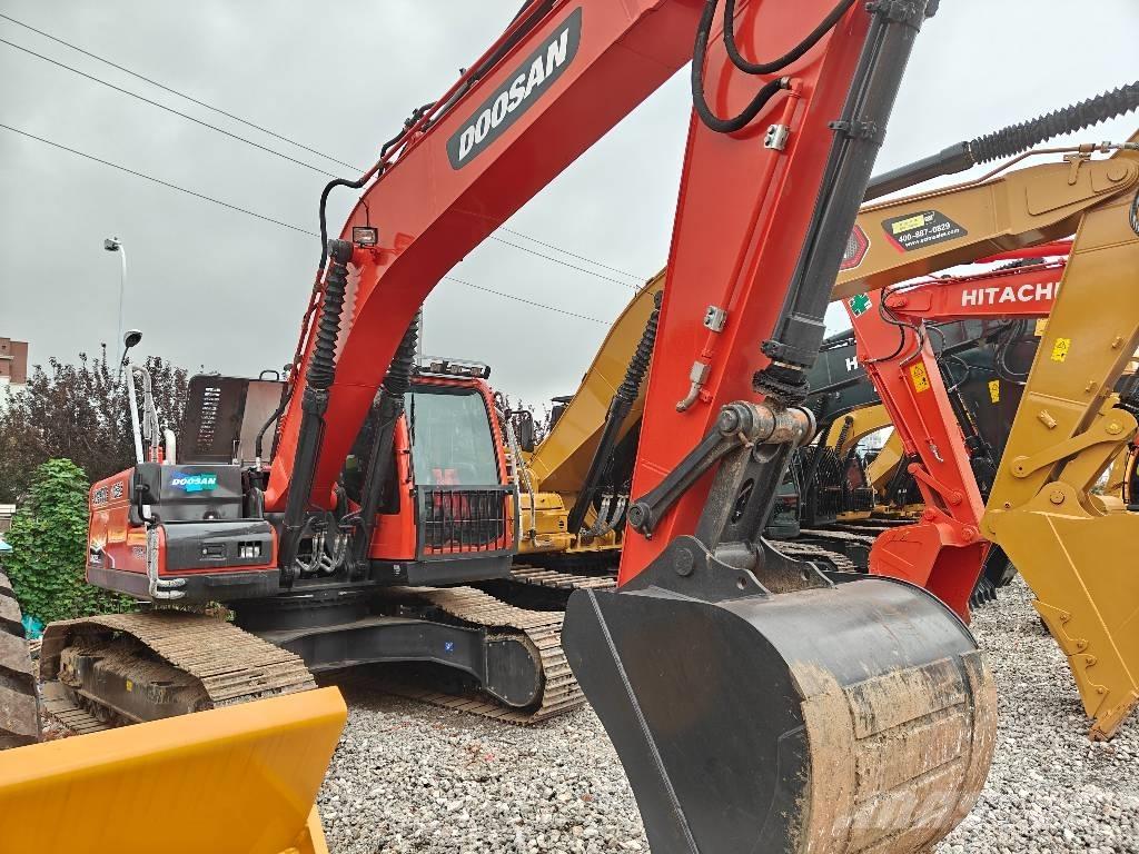 Doosan 225 LC-9C 履带挖掘机