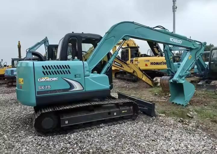 Kobelco SK75 履带挖掘机