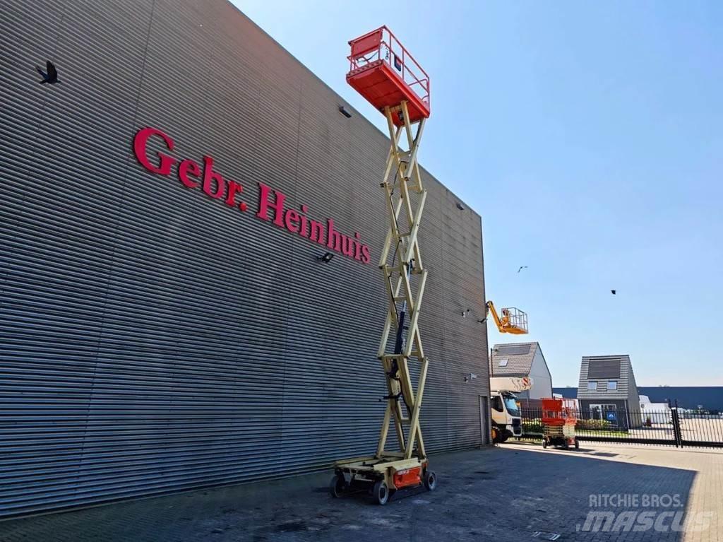 JLG 3246 ES 剪叉式升降机