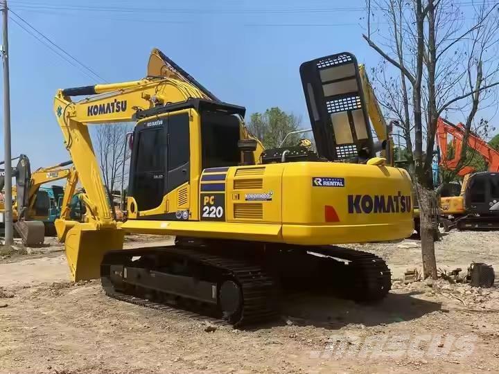 Komatsu PC220-8 履带挖掘机