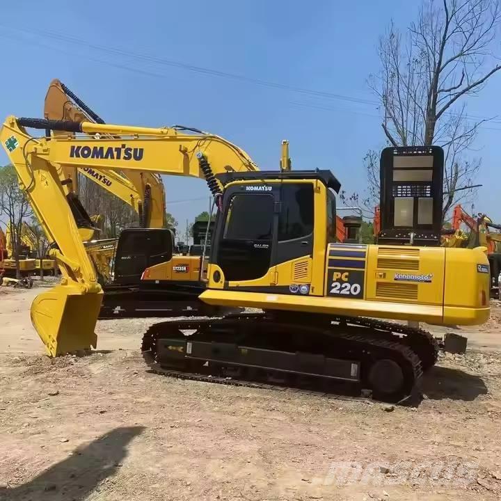 Komatsu PC220-8 履带挖掘机