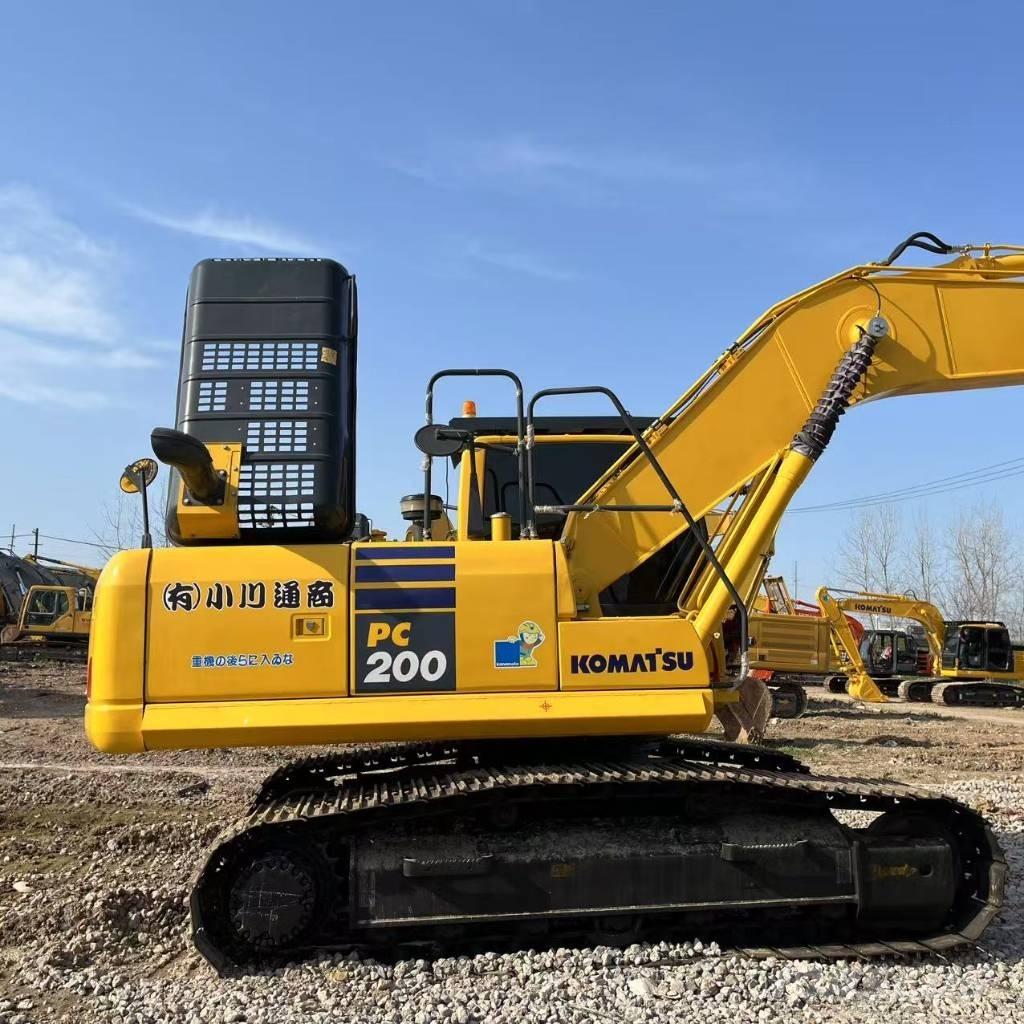 Komatsu PC 200 履带挖掘机