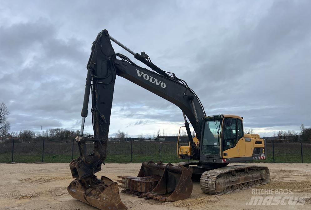 Volvo EC 220 DL 履带挖掘机
