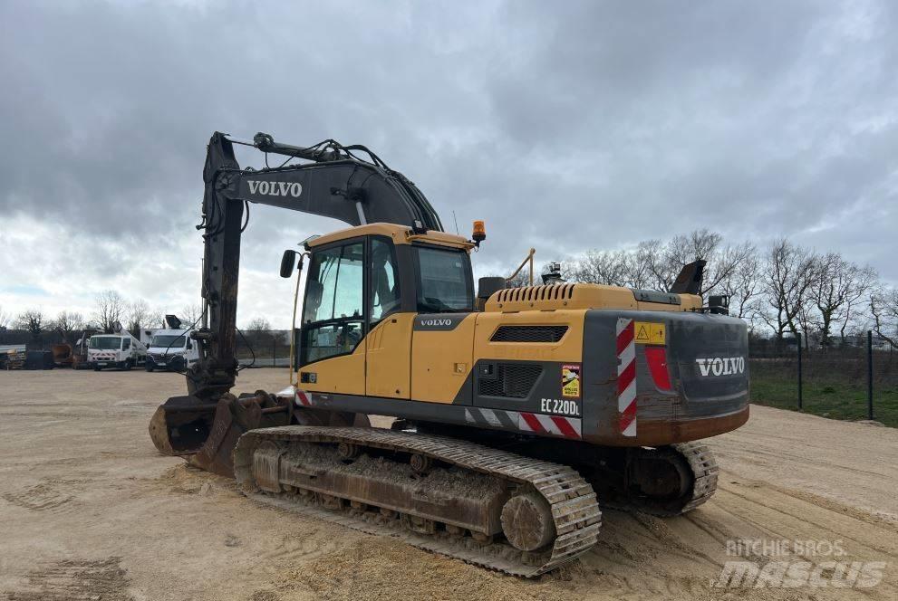 Volvo EC 220 DL 履带挖掘机