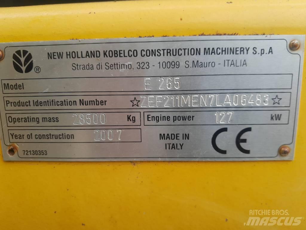 New Holland E 265 履带挖掘机