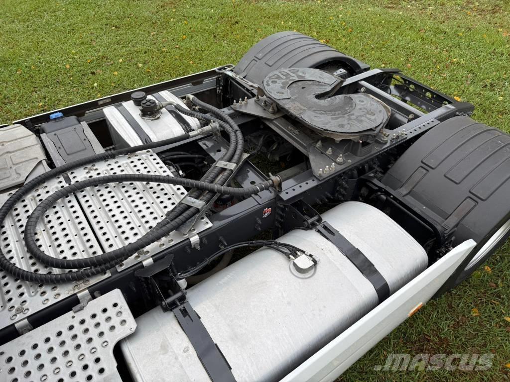 Renault T480 牵引车