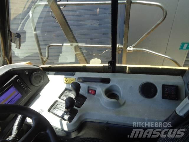 CAT 740 B 铰接式自卸车