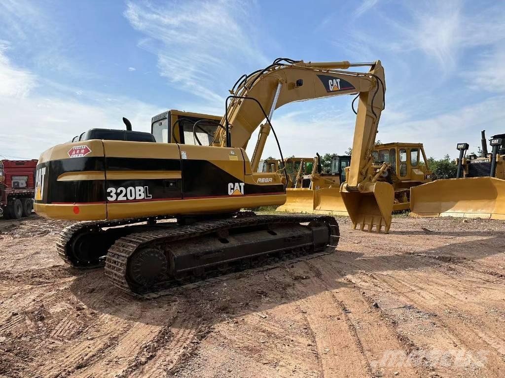 CAT 320BL 履带挖掘机