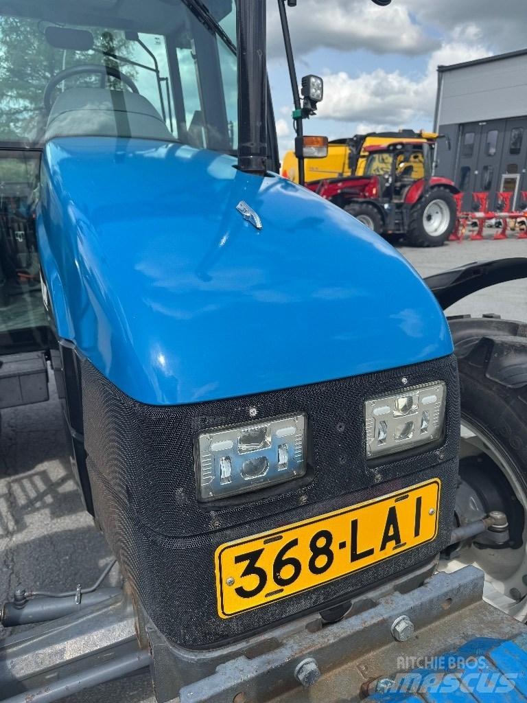 New Holland 5635 拖拉机/农用车