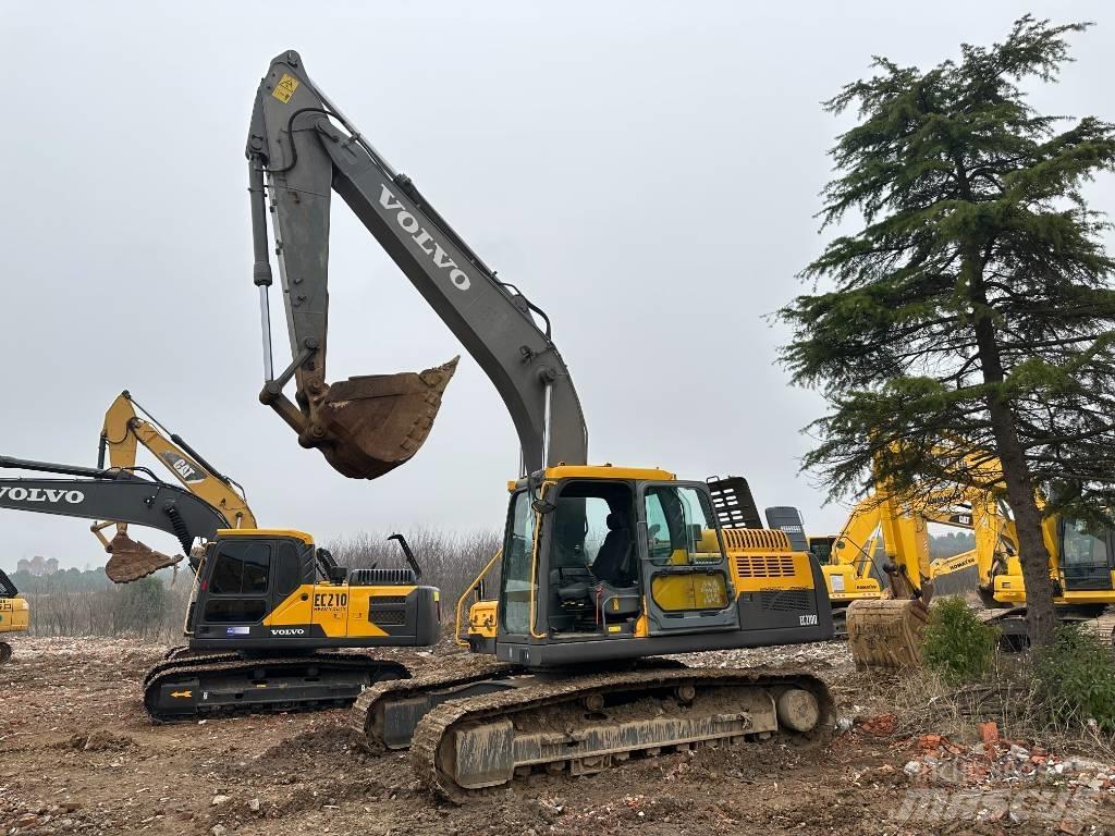 Volvo EC210D 履带挖掘机